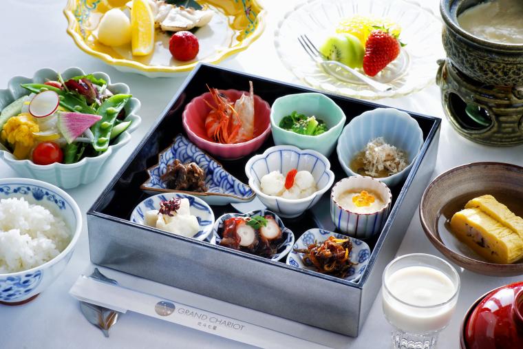 「GRAND CHARIOT 北斗七星135°」朝のお始め御膳