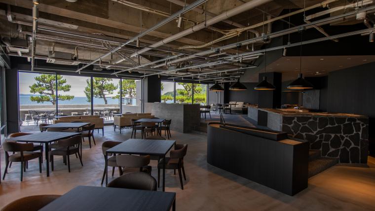 「ONCRI-KARATSU」ダイニング