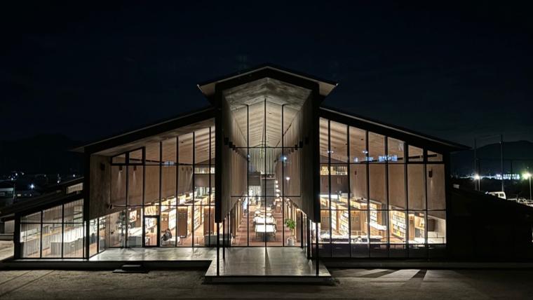 「シークレットミュージアム　Yanai Yamaguchi」みどりが丘図書館