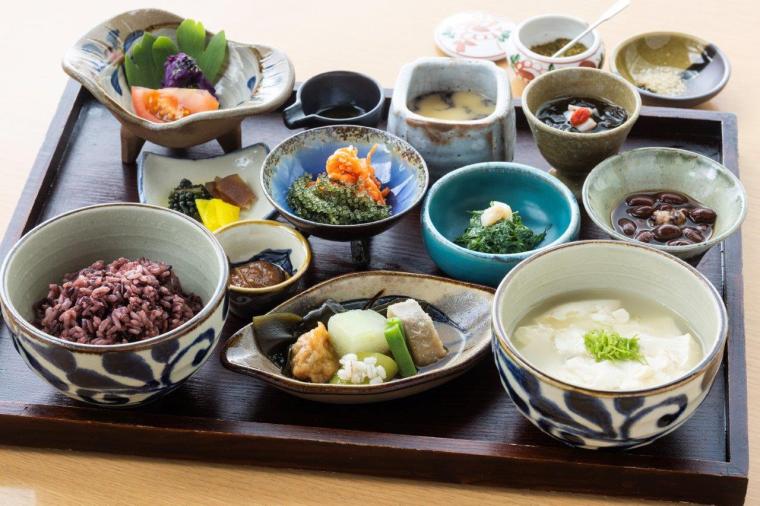 イルカと過ごす休日「ルネッサンス リゾート オキナワ」でかなえる欲張りステイ