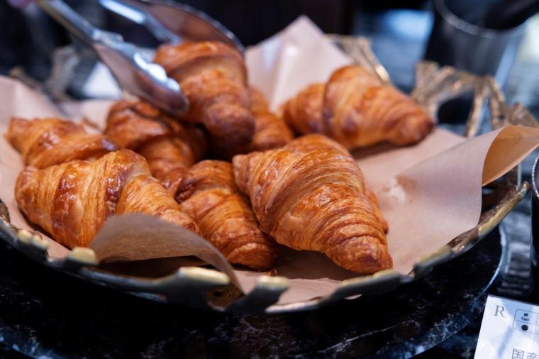 イルカと過ごす休日「ルネッサンス リゾート オキナワ」でかなえる欲張りステイ