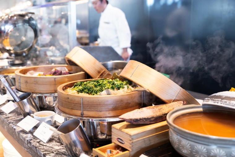 イルカと過ごす休日「ルネッサンス リゾート オキナワ」でかなえる欲張りステイ