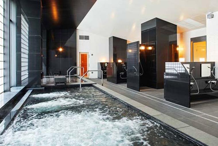 夏の室内で楽しめる！ディズニーホテル ～暑さ知らずの涼しいリゾートステイを満喫～