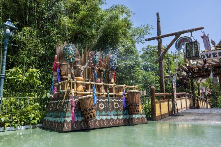 Mrs. GREEN APPLEの音楽が楽しい！東京ディズニーランドで夏の思い出を