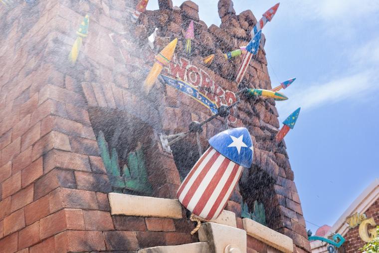 Mrs. GREEN APPLEの音楽が楽しい！東京ディズニーランドで夏の思い出を