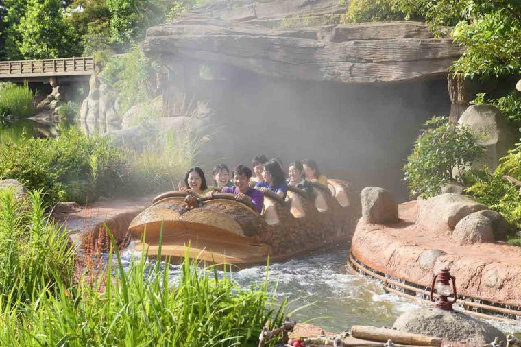 Mrs. GREEN APPLEの音楽が楽しい！東京ディズニーランドで夏の思い出を