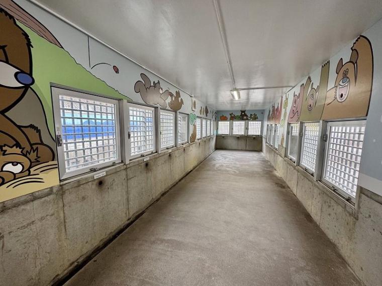 「中に人が入ってる…？」1000 円で芸達者な熊たちに出会える寄り道スポット／壮瞥町・昭和新山熊牧場