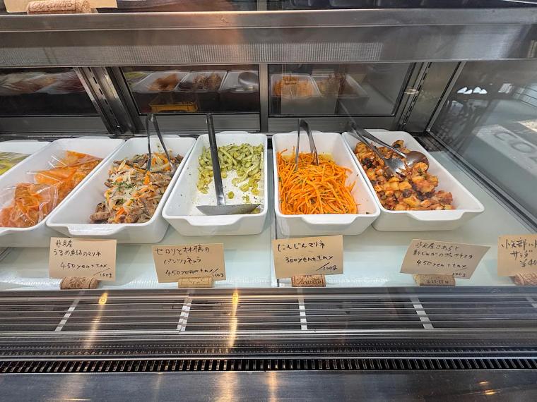 テイクアウトでもランチでも！野菜たっぷり彩り鮮やかイタリア惣菜「contorno」高岡の手作り惣菜店