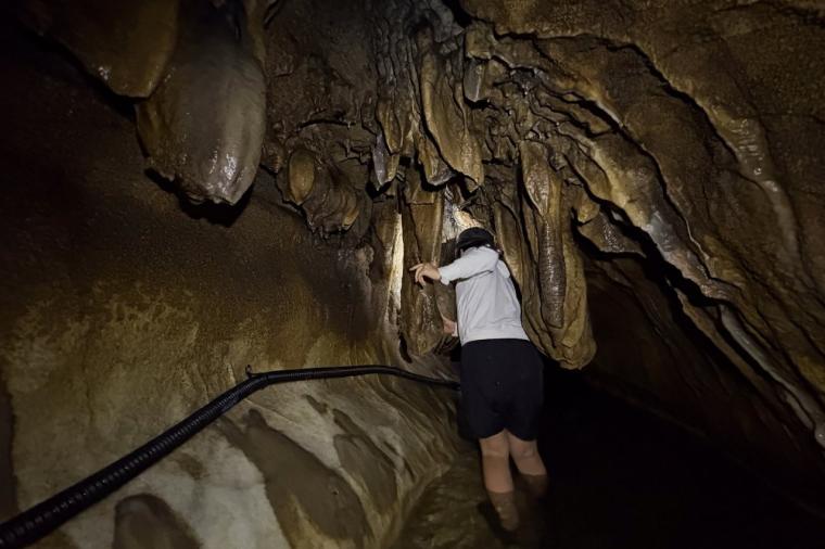 入水鍾乳洞