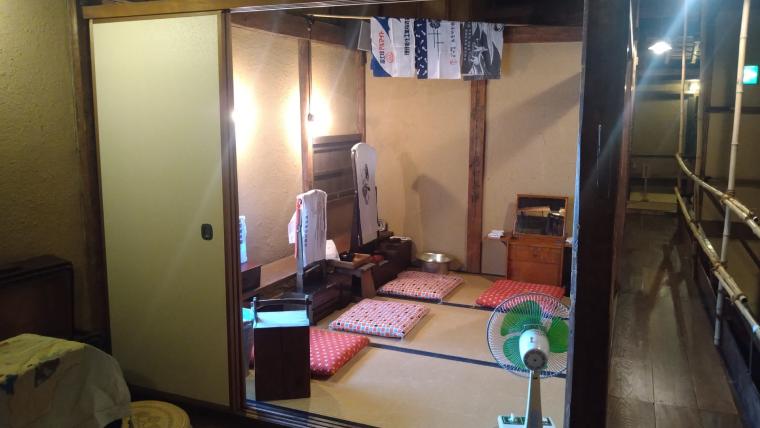 「出石永楽館」喜久雄と俊介の楽屋セット