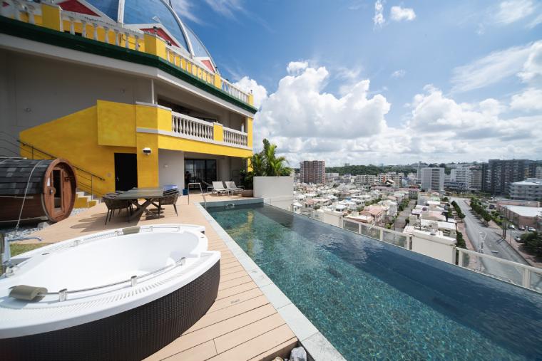 「レクー沖縄北谷スパ＆リゾート」ダイヤモンドスイート・バルコニー