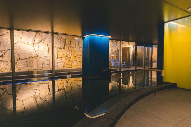 「シーサイドホテル舞子ビラ神戸」ラグジュアリーバス