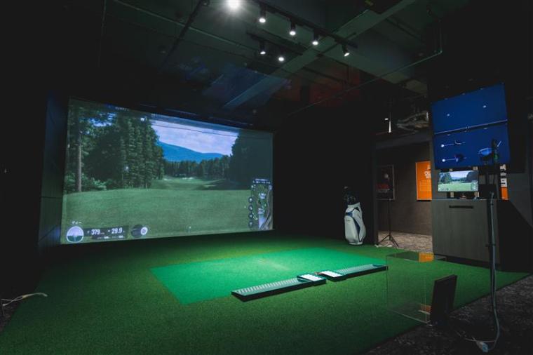 「シーサイドホテル舞子ビラ神戸」ゴルフシミュレーター