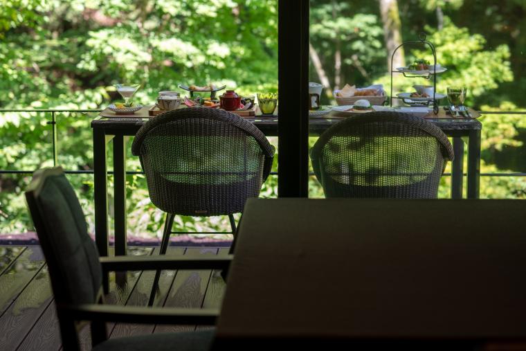 「THE YUKAWA」ダイニングテラス