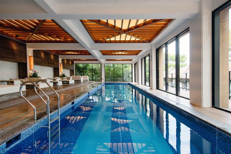 ザ・リッツ・カールトン沖縄 屋内プール