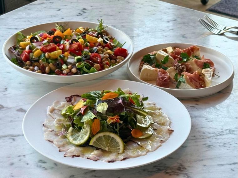 「ハイアット セントリック 金沢」の「FIVE – Grill & Lounge」で牛・豚・鶏の 肉祭り！