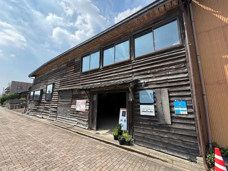 港情緒香る新湊内川 築100年超の旧廻船問屋をリノベーション「番屋カフェ」