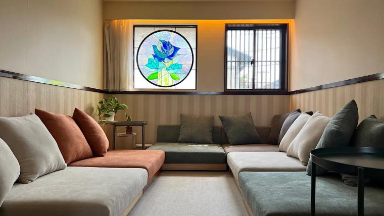 坂のまちから川を見下ろす雑貨カフェ【grin the cafe】おわらの風情漂う富山八尾でくつろぎのひと時を