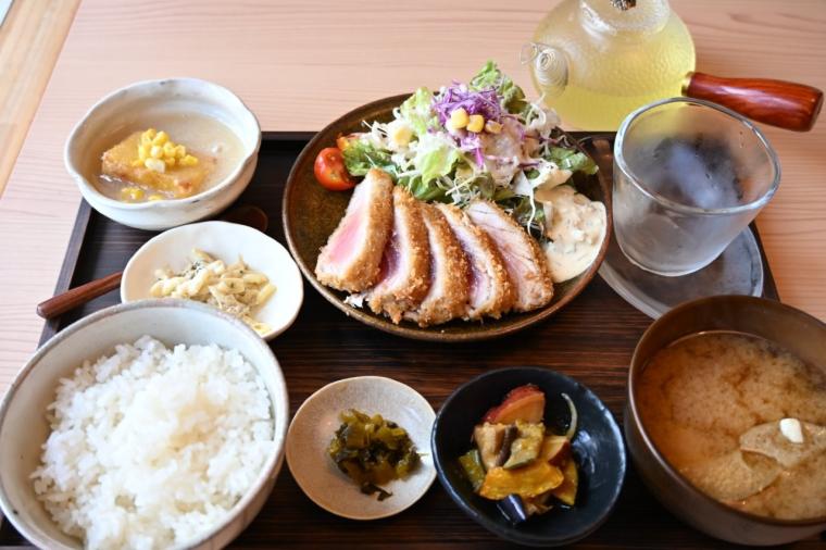 2025 年 7 月 OPEN！土佐茶×和食「土佐茶食堂ちゃづる」
