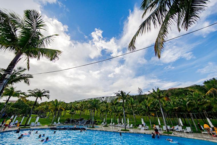 カヌチャベイホテル＆ヴィラズ プール