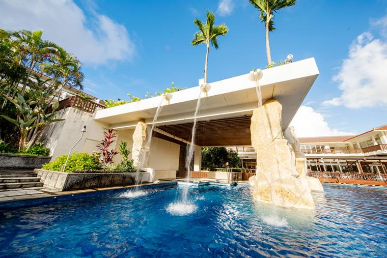 カヌチャベイホテル＆ヴィラズ プール