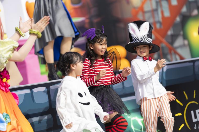 みんなでとってもファンタスティックダンス！