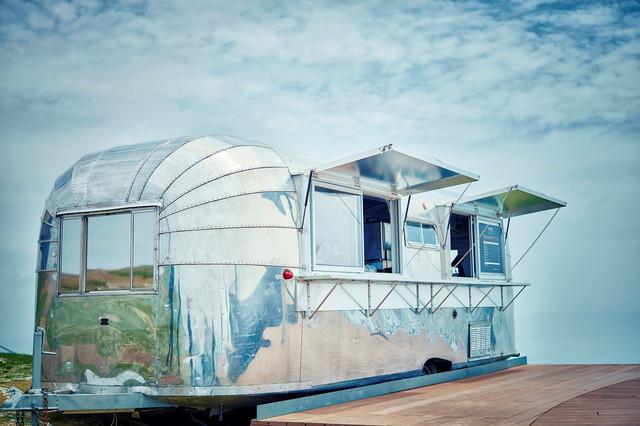 地元・滋賀を愛する西川貴教が語る、“夏のリフレッシュ”はびわ湖テラスで絶景体験！