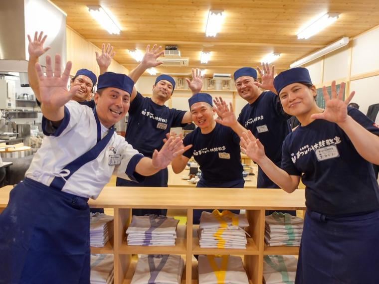 西初】丸亀製麺 の手づくり体験教室が守口に誕生！【 親子で粉からうどん作りに挑戦