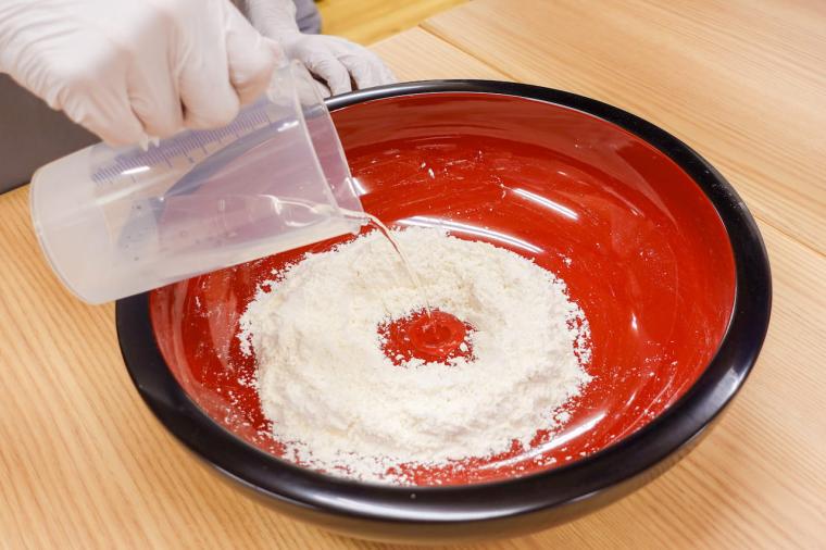 西初】丸亀製麺 の手づくり体験教室が守口に誕生！【 親子で粉からうどん作りに挑戦