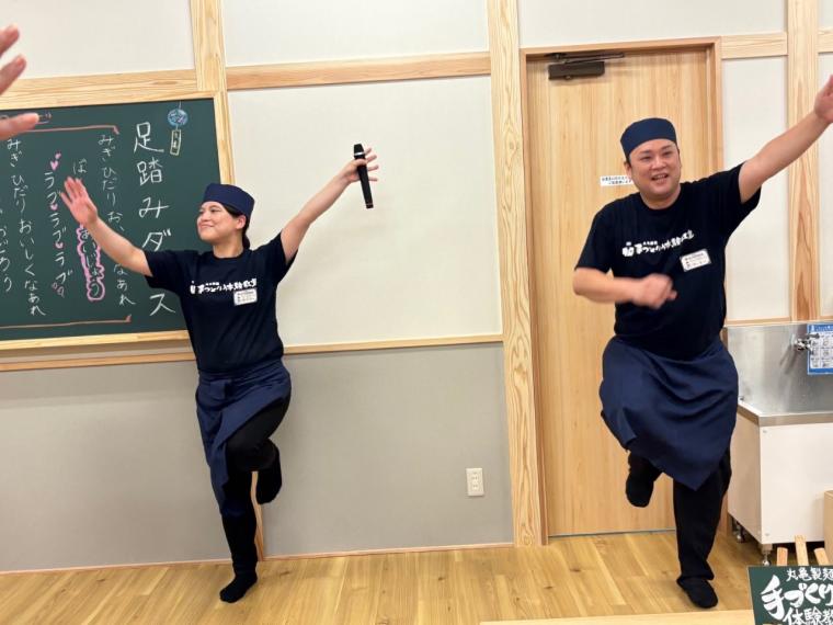 西初】丸亀製麺 の手づくり体験教室が守口に誕生！【 親子で粉からうどん作りに挑戦