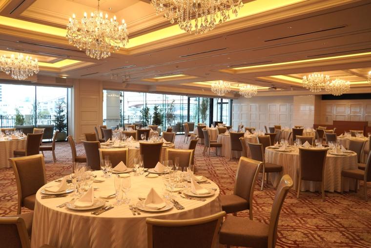 絶景テラスでパン食べ放題も！神戸「ラスイートルパンビル」が想像以上だった！