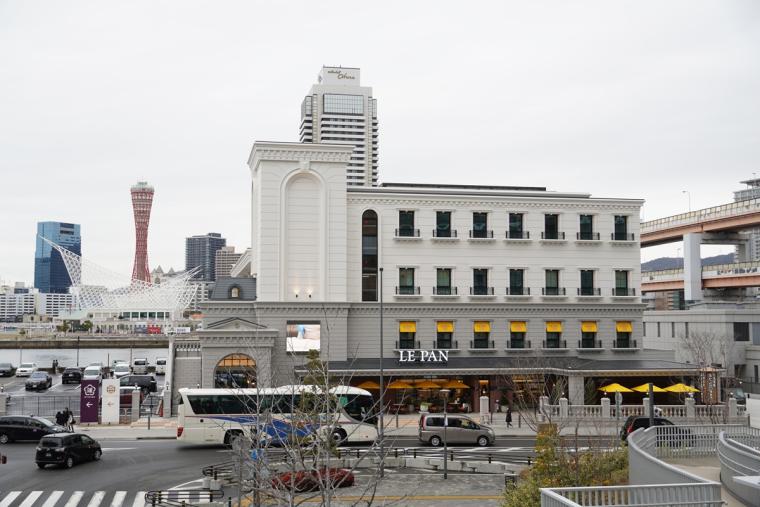 絶景テラスでパン食べ放題も！神戸「ラスイートルパンビル」が想像以上だった！