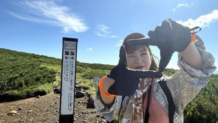 「神様が遊ぶ庭」天空の世界は絶景のオンパレードと、標識にハグしたくなる達成感！【北海道・トムラウシ山】
