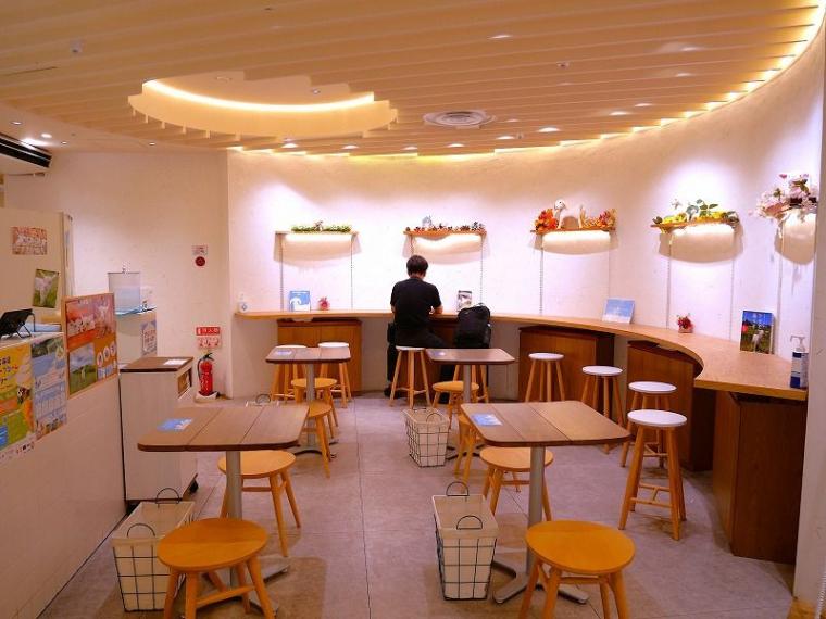 【札幌中心部でハシゴソフトクリーム】ペロッと食べられる「究極のミルクパフェ」に、珍しい「やぎミルク」ソフトも！