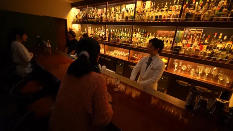魚津の夜を静かにもてなす女性バーテンダー「BAR Power GRAN」伝説のバーテン毛利隆雄に認められたオーセンティックバー