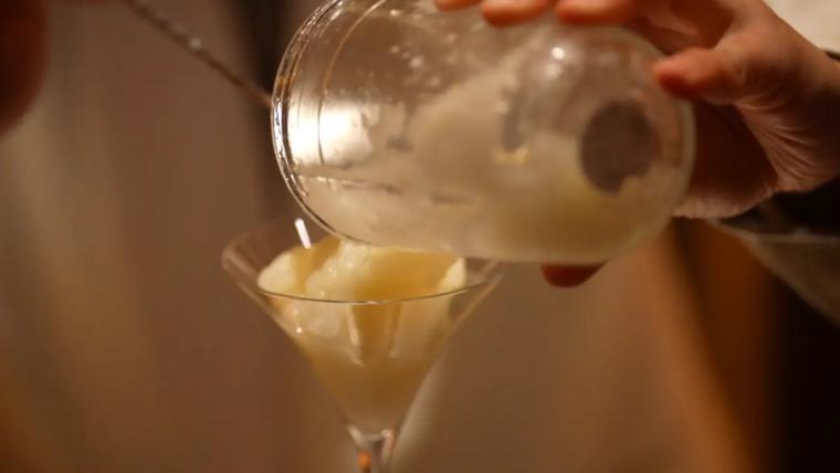 魚津の夜を静かにもてなす女性バーテンダー「BAR Power GRAN」伝説のバーテン毛利隆雄に認められたオーセンティックバー