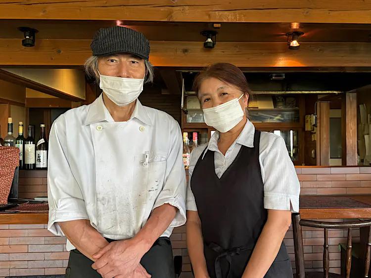 おわらの調べ響く 八尾ののどかな田園で本格ステーキ【ステーキ胡弓】牛 100％の自家製ハンバーグとセットのランチも