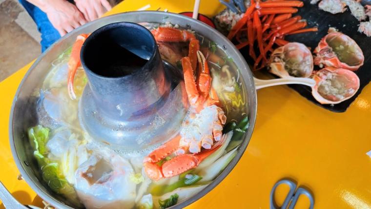 物価高でも値段据え置き!! 富山でカニなら【新湊かに小屋】水揚げ直後のカニ 60 分食べ放題 6900 円