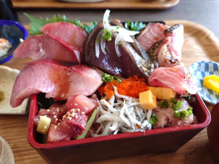 【高知】圧巻のボリューム「室玄（むろげん）」の絶品・海鮮ランチ！