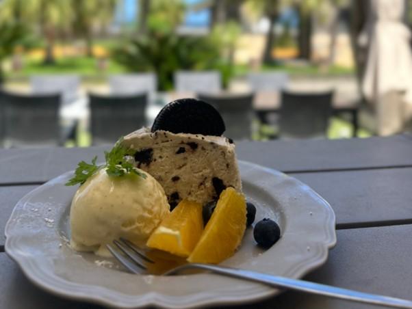 青島の海を一望！リゾート気分が味わえる「COAST LIFE」で贅沢カフェ時間