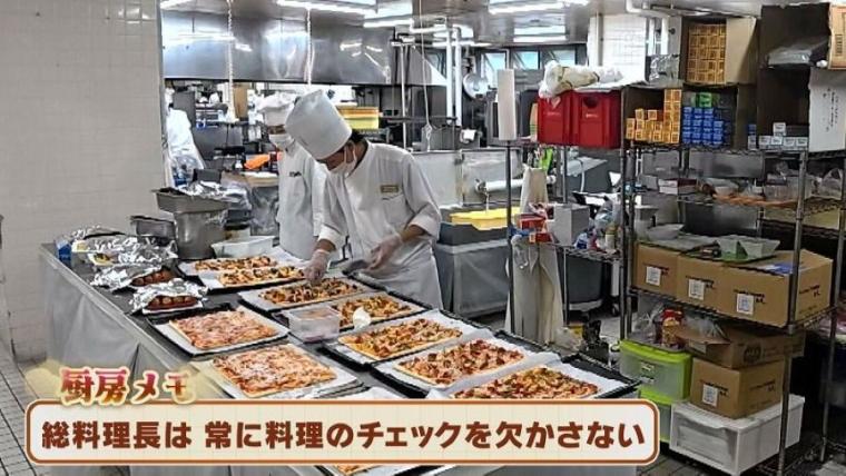 ボウルひとつに100人分のポテト！北海道の人気温泉ホテルでディナーバイキングの裏側へ