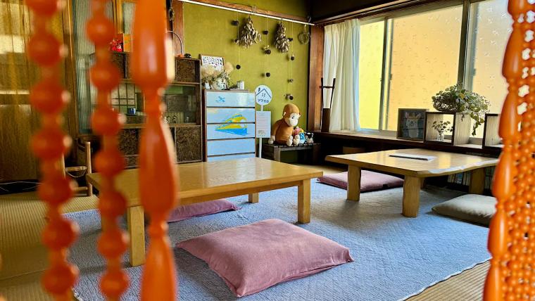 田舎のおばあちゃん家に来たみたい 田んぼの中の古民家カフェでおにぎりランチ【sowaka】赤ちゃんからお年寄りまでほっこり団らん