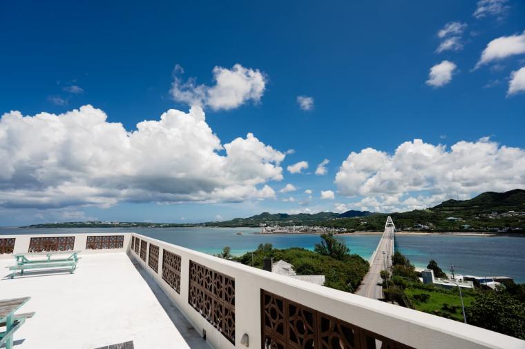 海と空の大自然を一望できる贅沢な場所で沖縄の味をソフトクリームで堪能「SESOKO TABLE by TAKITA」（本部町）