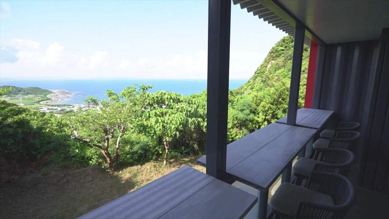 世界遺産「斎場御嶽」に隣接する日本最南端の美術館。暮らしと自然が調和するアートな空間「南城美術館」（南城市）