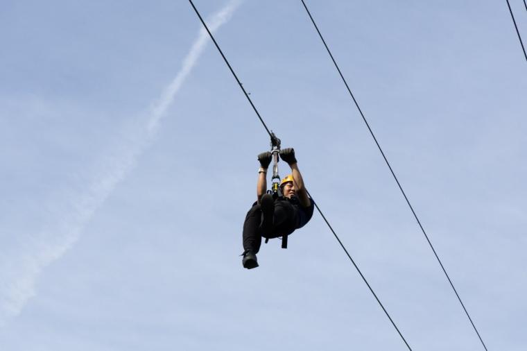 飛行おにのジップラインアドベンチャー