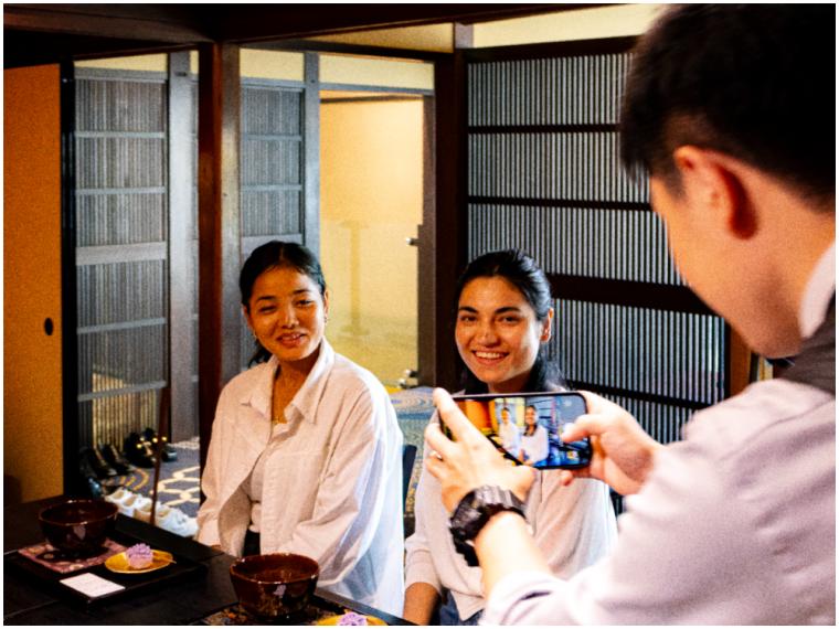 【金沢・箔一】築 200 年の茶屋建築で、本格金箔工芸体験を愉しもう