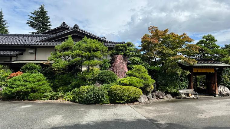 【富山】日常を忘れる静かな贅沢 日本庭園美しいカフェで小旅行気分「L'con」