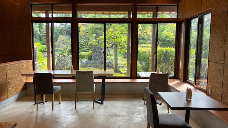 【富山】日常を忘れる静かな贅沢 日本庭園美しいカフェで小旅行気分「L'con」