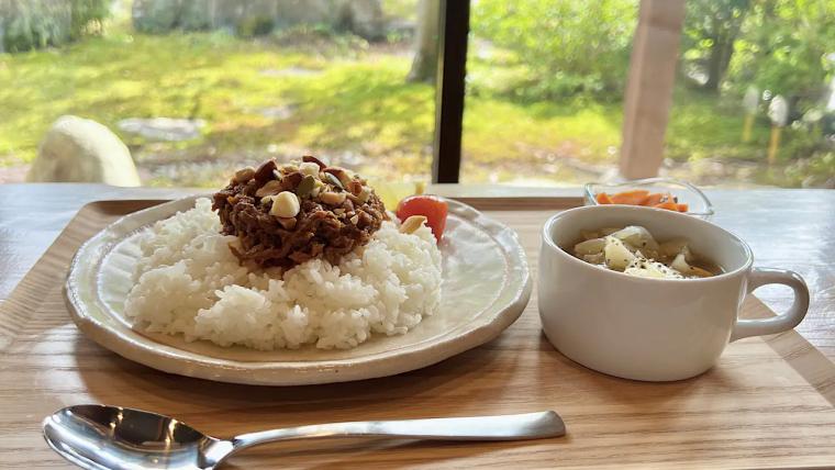 【富山】日常を忘れる静かな贅沢 日本庭園美しいカフェで小旅行気分「L'con」