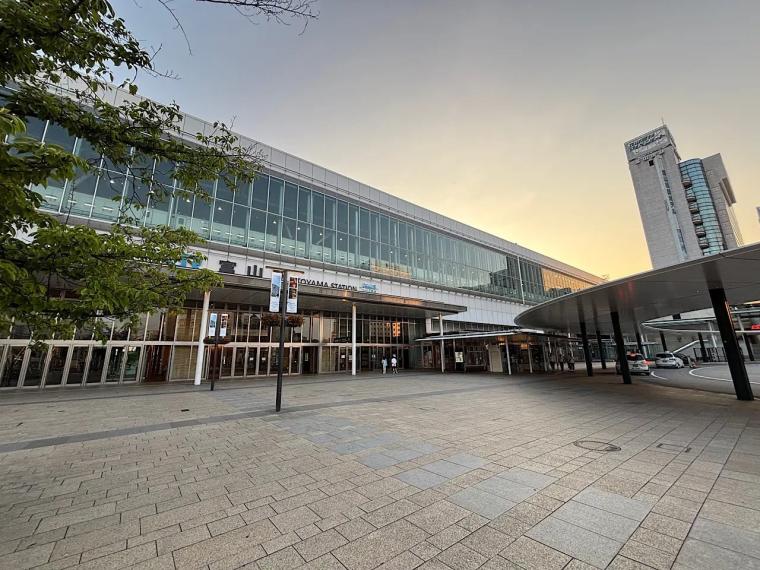 富山湾の冬の味覚を堪能【ぶりかにバス】富山駅から乗り換えなしで2大漁港へ